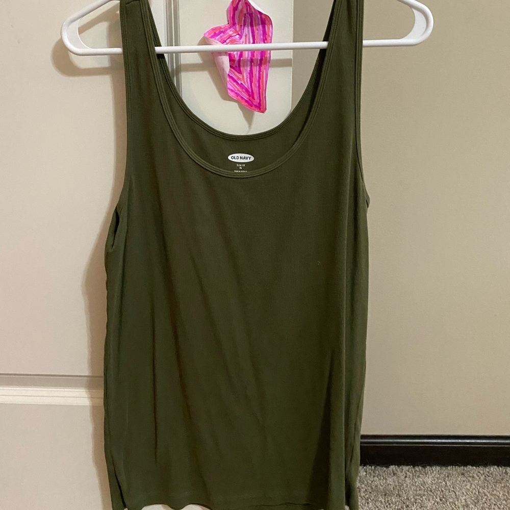 Old navy tank top never worn